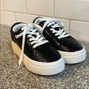 NWT Jessica Simpson Black Casual Textured Women's Sneakers